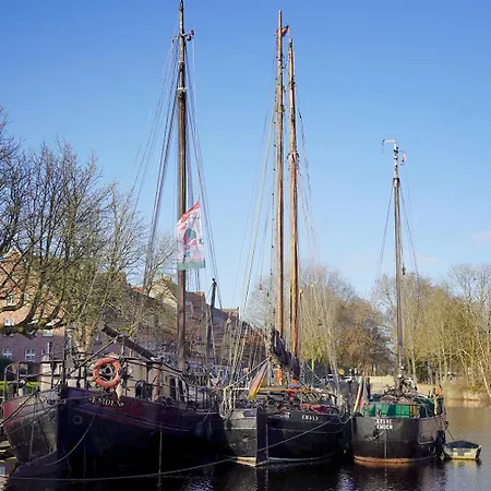 Stadthuuske Unnern * Emden